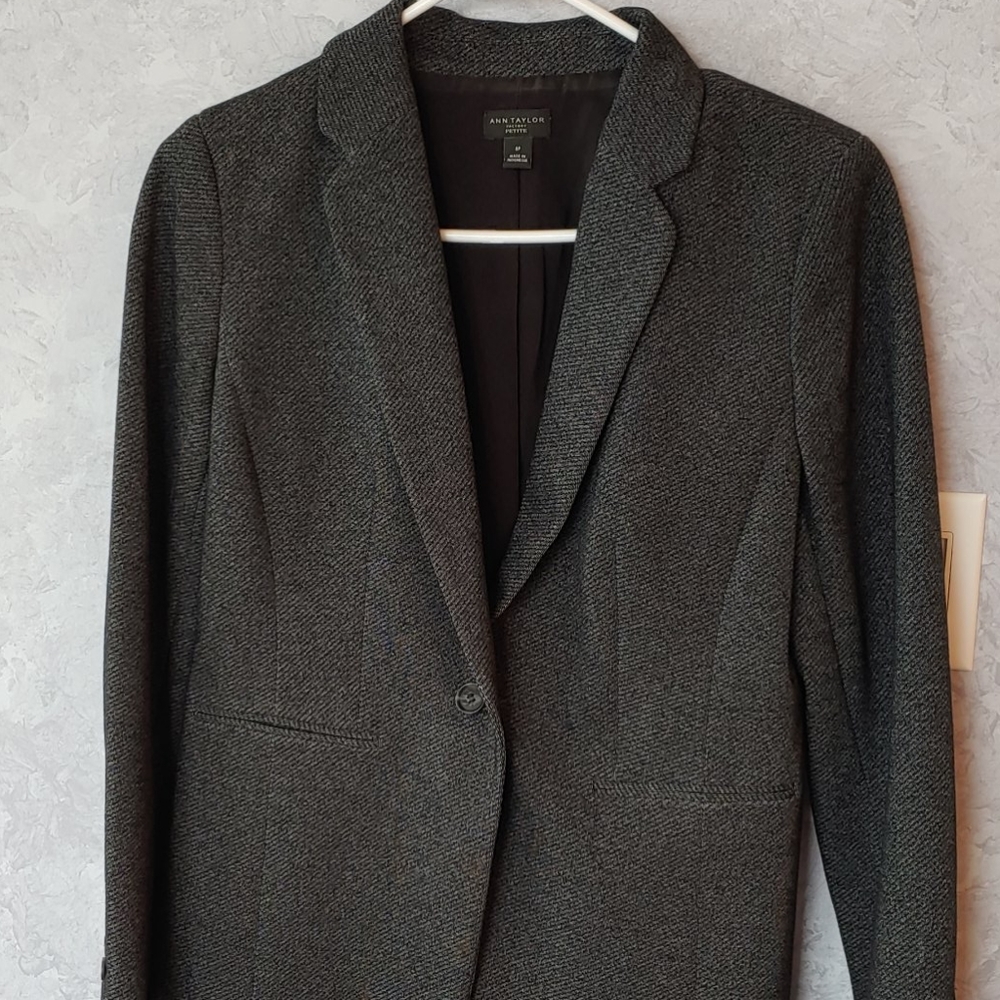 Women's suit jacket